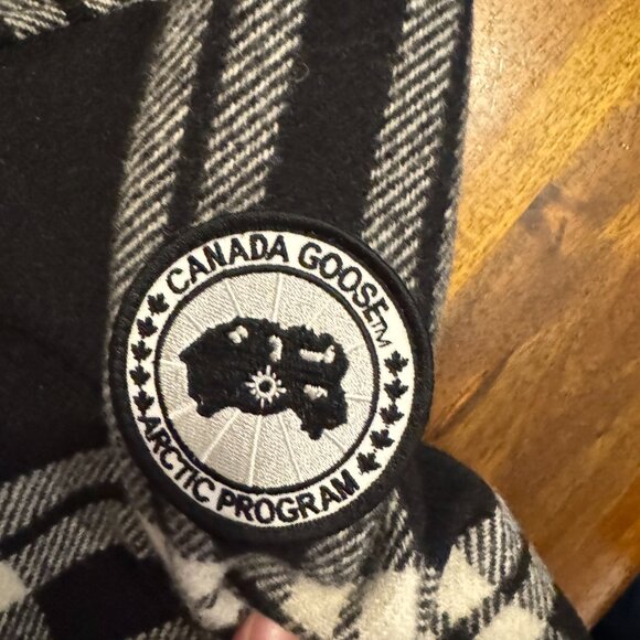 Vintage Canada Goose Plaid Jacket - Midweight - XL - Picture 2 of 6